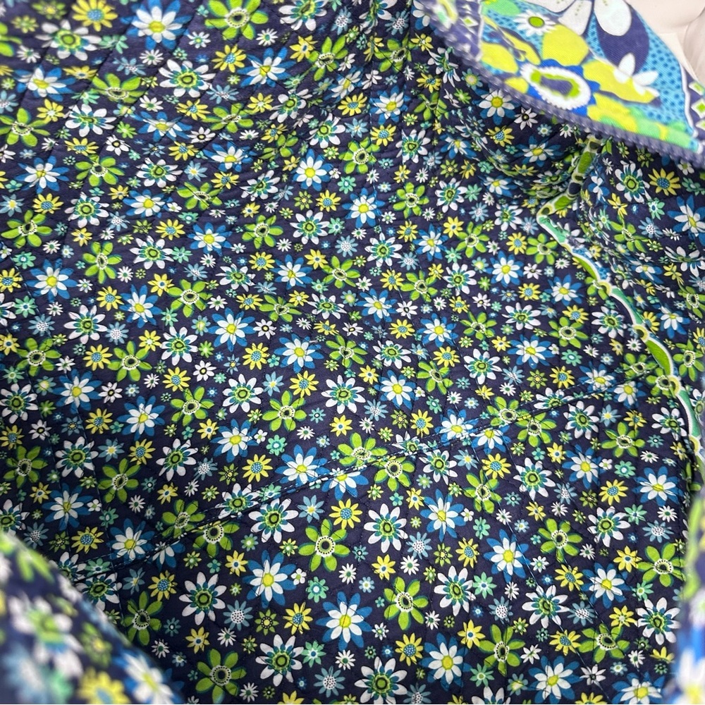 Vera Bradley Daisy Daisy Travel Quilted Weekender Duffel Bag Blue Green - Picture 9 of 13